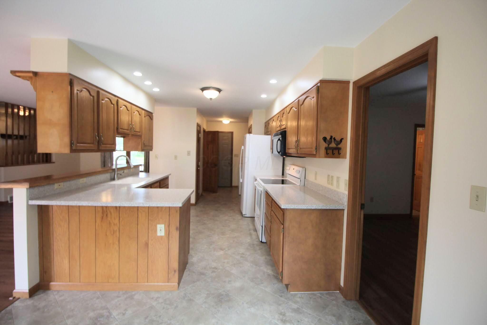 103 Cambridge Road Delaware, OH 43015 - Photo 13 of 37