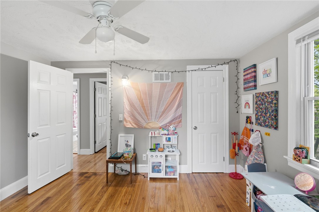 34 Wood Street Coventry, RI 02816 - Photo 18 of 36