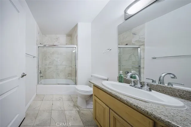 $649,000 | 1515 Grismer Avenue, Unit 302, Burbank, CA 91504