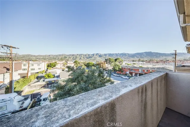 $649,000 | 1515 Grismer Avenue, Unit 302, Burbank, CA 91504