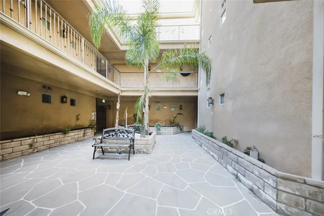 $649,000 | 1515 Grismer Avenue, Unit 302, Burbank, CA 91504