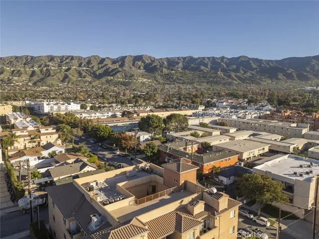 $649,000 | 1515 Grismer Avenue, Unit 302, Burbank, CA 91504