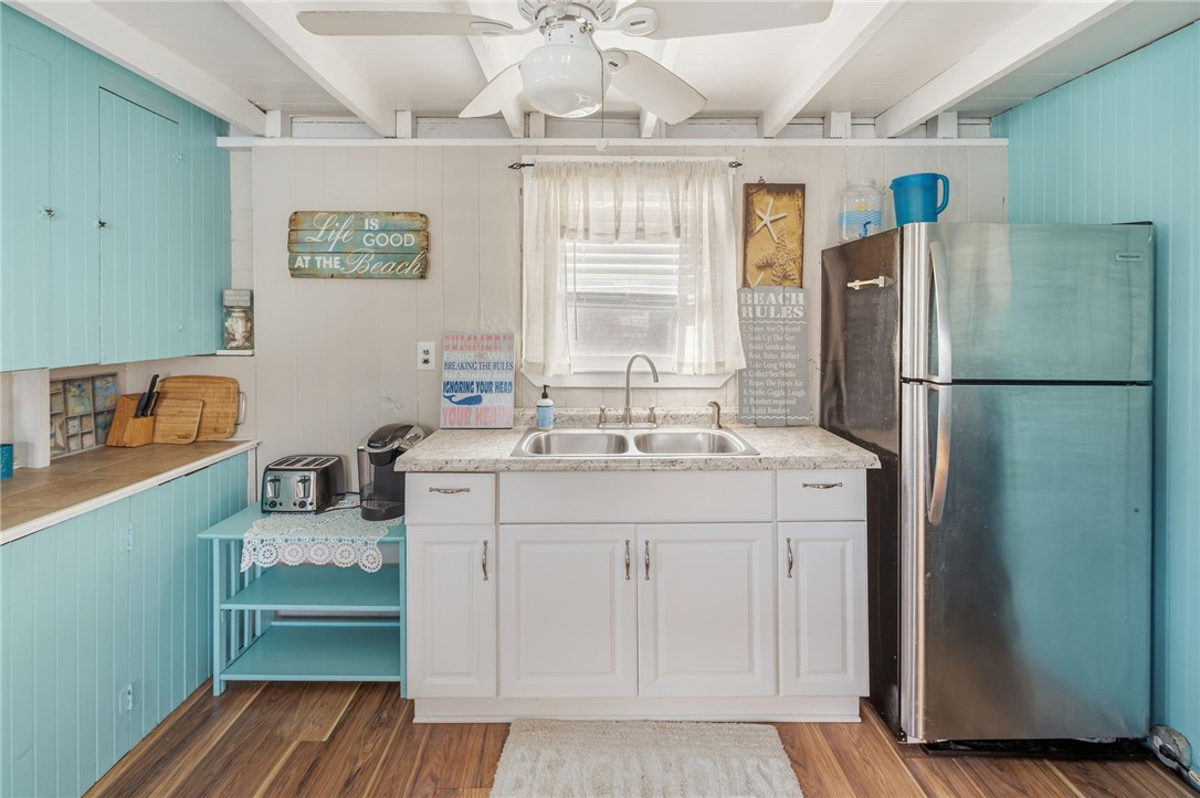 27 Benson Avenue Westerly, RI 02891 - Photo 15 of 44