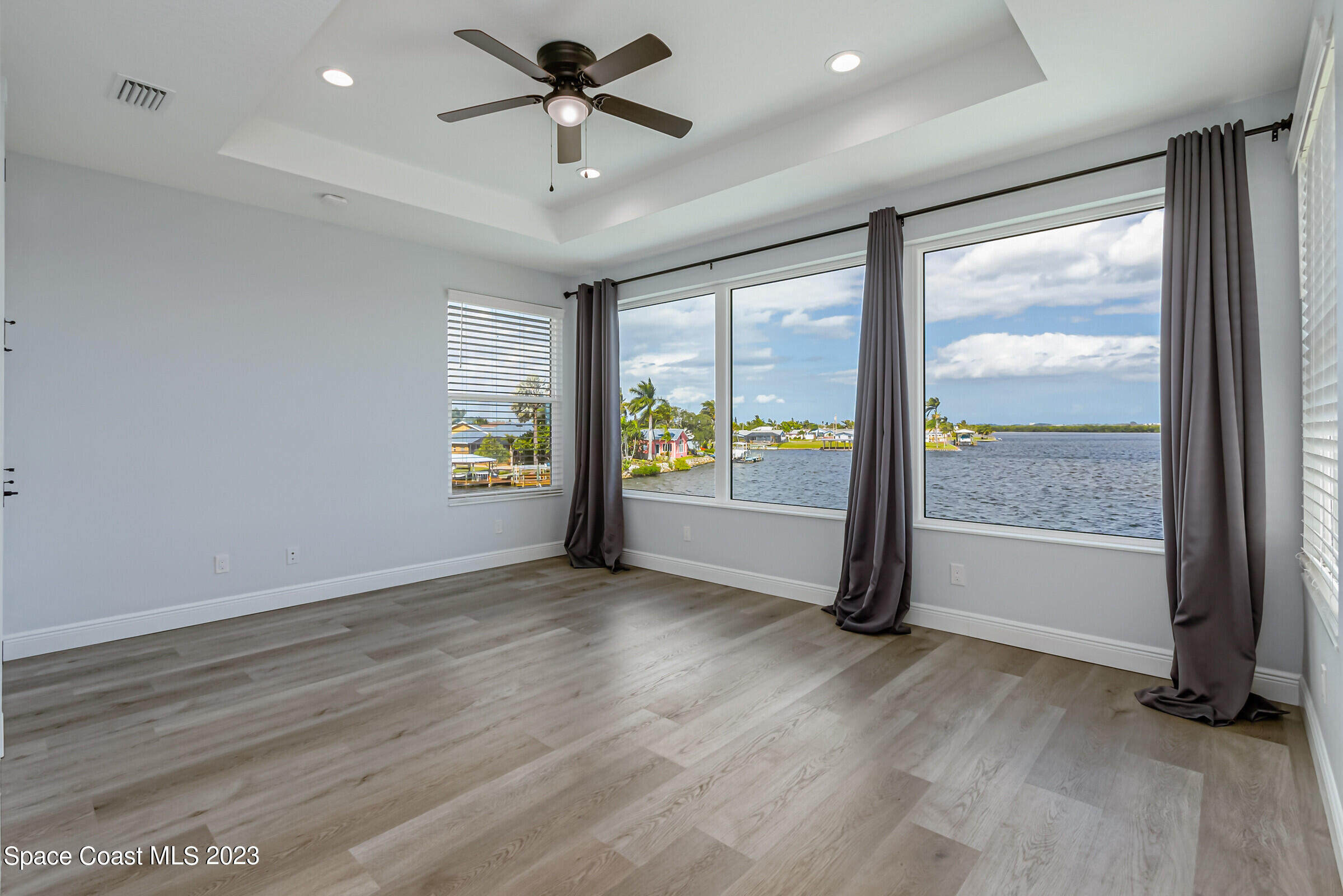 520 Riverside Avenue Merritt Island, FL 32953 - Photo 4 of 6 Primary Bedroom
