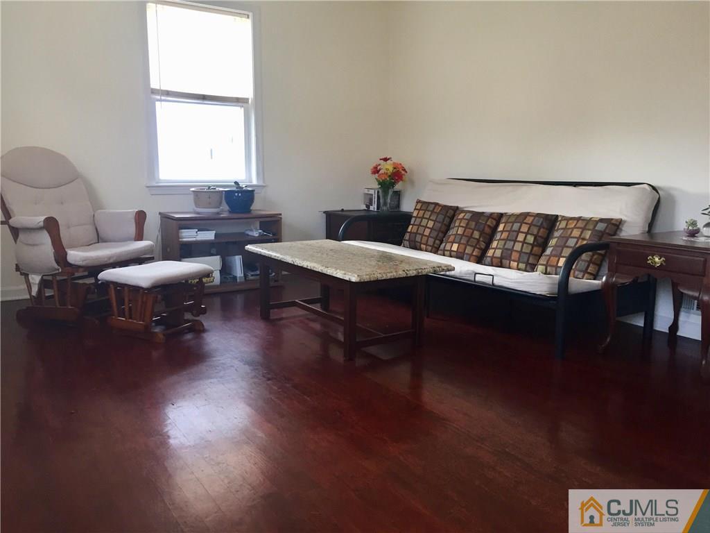 19 Chestnut Street Edison, NJ 08817 - Photo 3 of 17 Gallery Image 3