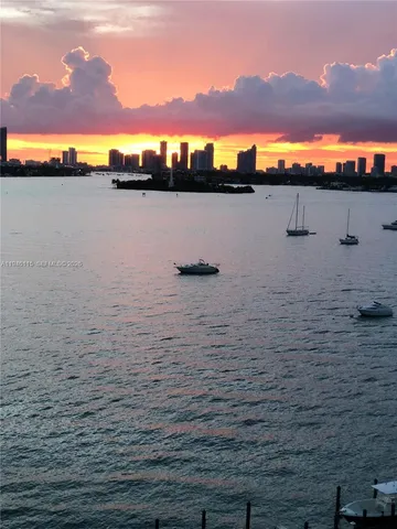 $2,950 | 1200 West Avenue, Unit 824, Miami Beach, FL 33139