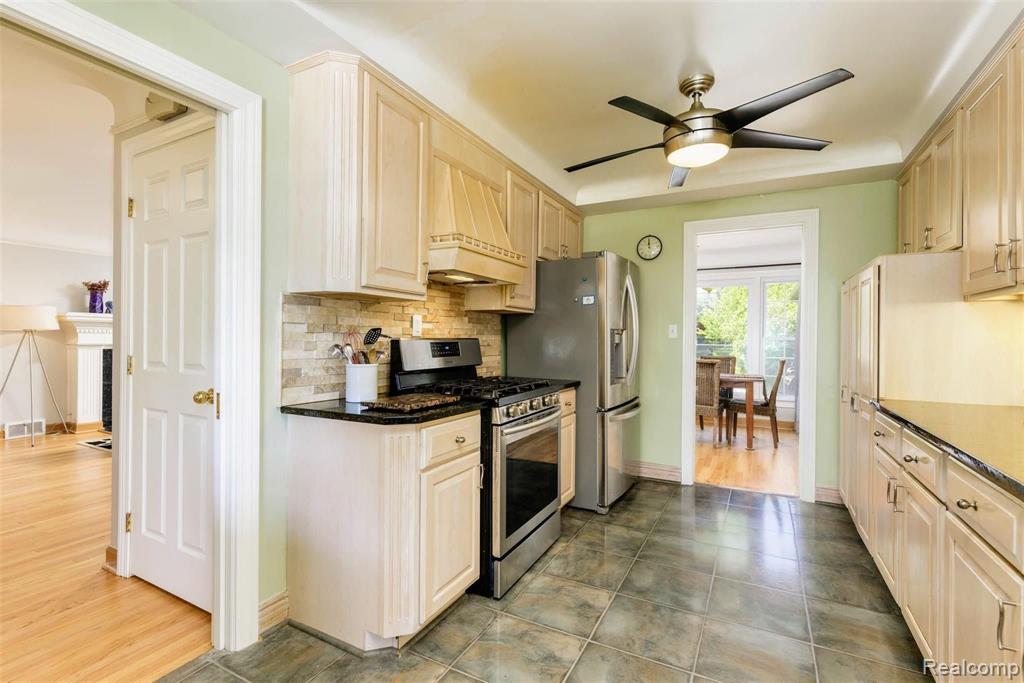 759 Shoreham Road Grosse Pointe Woods, MI 48236 - Photo 6 of 59