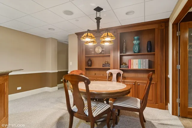 $1,349,000 | 2 Turnbury Court, Hawthorn Woods, IL 60047