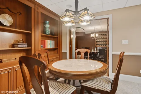 $1,349,000 | 2 Turnbury Court, Hawthorn Woods, IL 60047