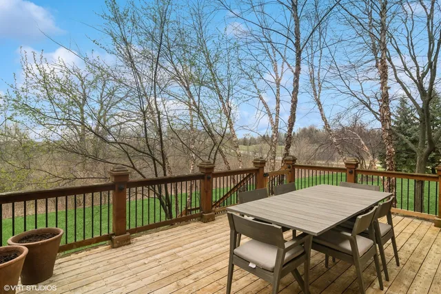 $1,349,000 | 2 Turnbury Court, Hawthorn Woods, IL 60047