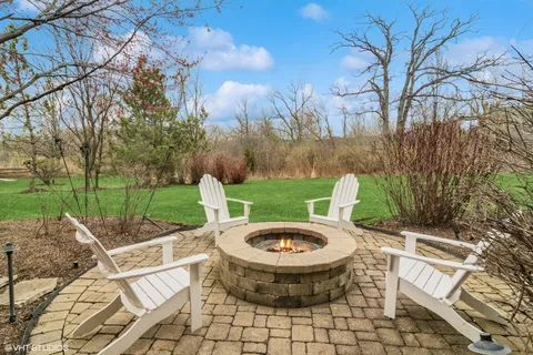 $1,349,000 | 2 Turnbury Court, Hawthorn Woods, IL 60047
