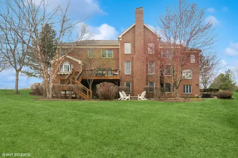 $1,349,000 | 2 Turnbury Court, Hawthorn Woods, IL 60047