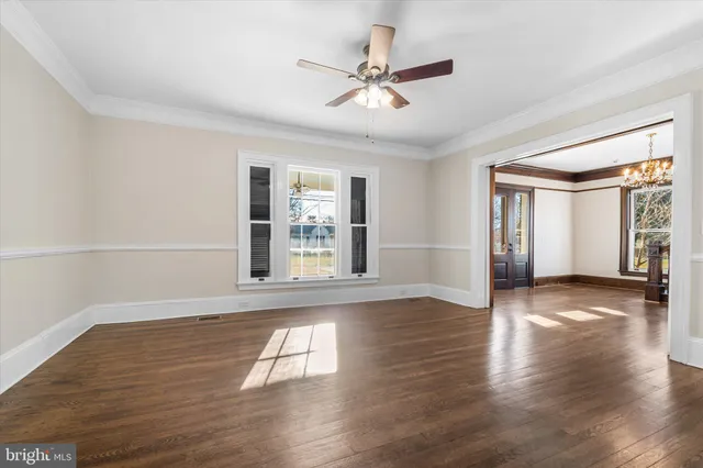 $4,400 | 311 West Main Street, Purcellville, VA 20132