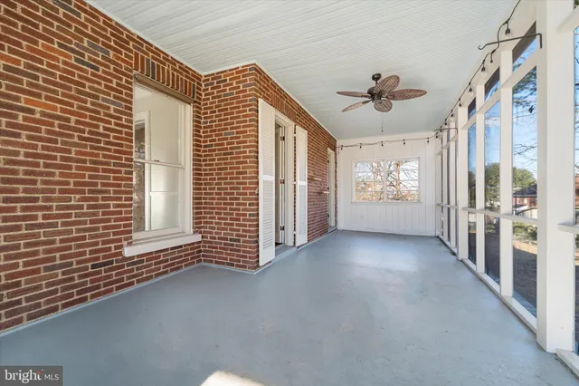 $4,400 | 311 West Main Street, Purcellville, VA 20132