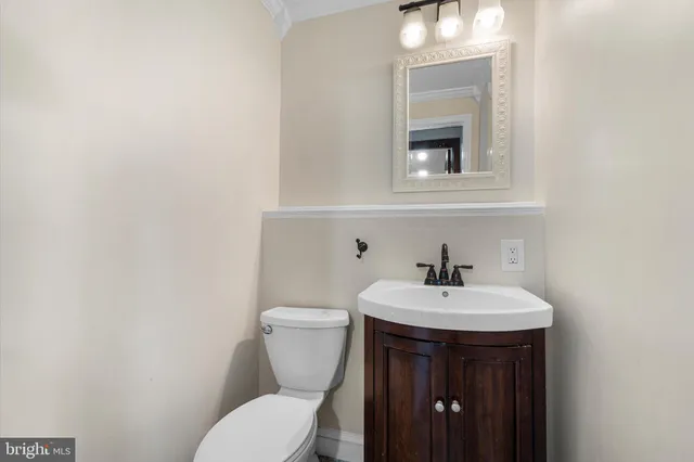 $4,400 | 311 West Main Street, Purcellville, VA 20132