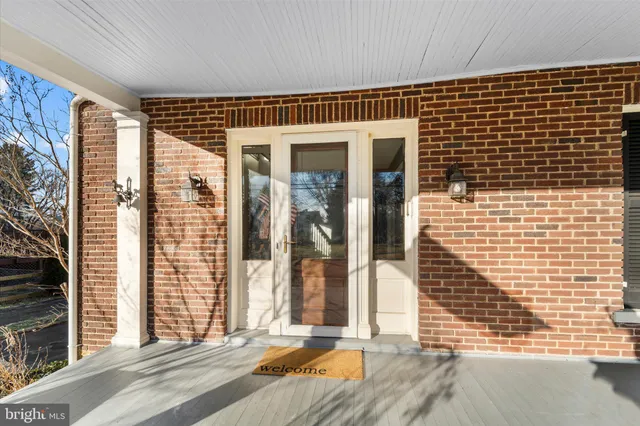 $4,400 | 311 West Main Street, Purcellville, VA 20132