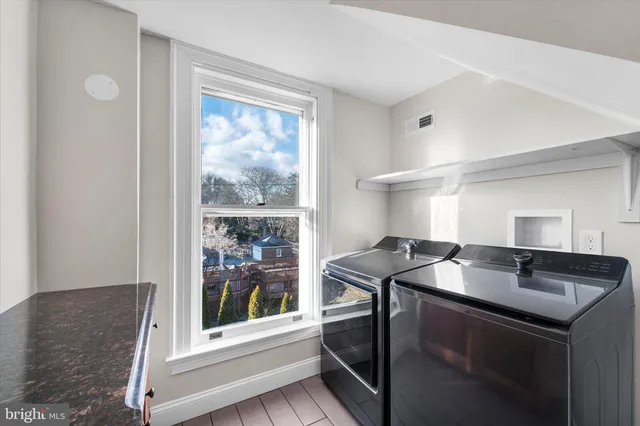 $4,400 | 311 West Main Street, Purcellville, VA 20132