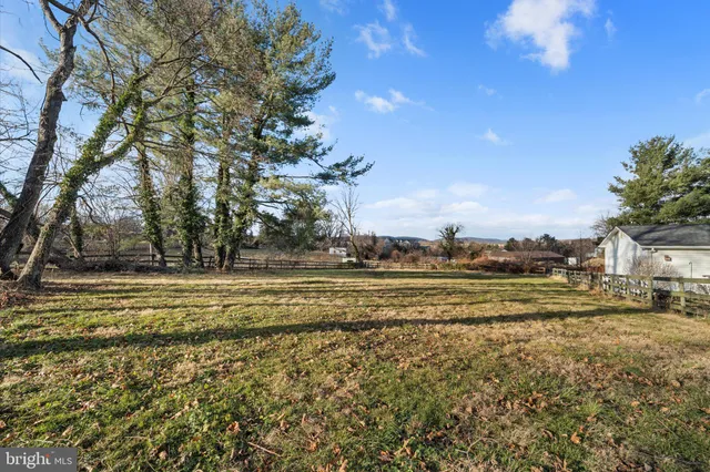 $4,400 | 311 West Main Street, Purcellville, VA 20132