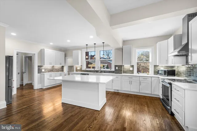 $4,400 | 311 West Main Street, Purcellville, VA 20132