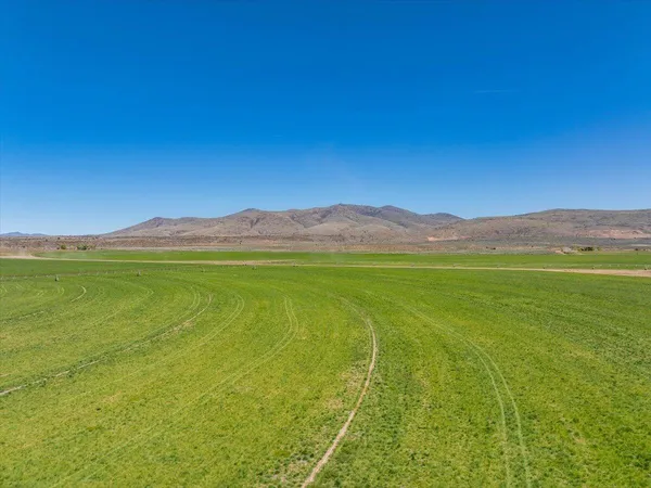 $2,850,000 | 478-505 Laura Lane, Litchfield, CA 96117