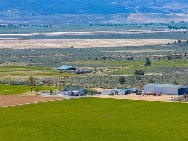 $2,850,000 | 478-505 Laura Lane, Litchfield, CA 96117