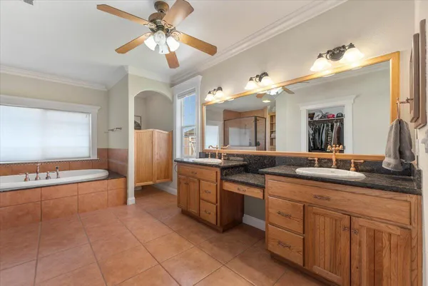 a view of an ocean from a yard