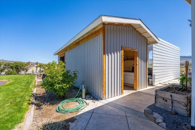 $2,850,000 | 478-505 Laura Lane, Litchfield, CA 96117