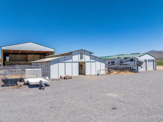$2,850,000 | 478-505 Laura Lane, Litchfield, CA 96117