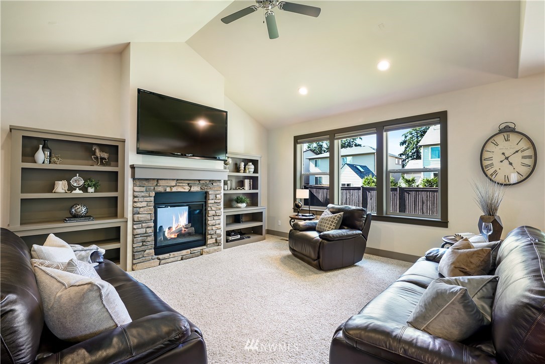 5012 Southeast 2nd Place Renton, WA 98059 - Photo 5 of 29