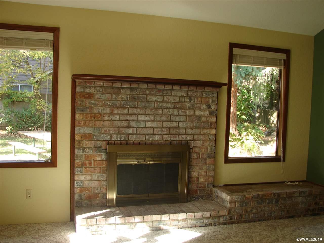 3895 Lone Oak Road Southeast Salem, OR 97302 - Photo 8 of 23 Gallery Image 8