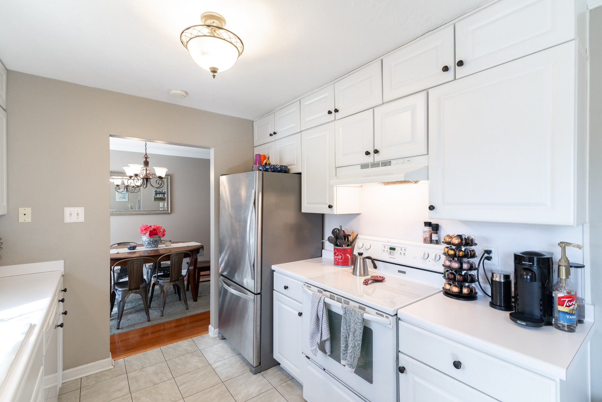 445 Parkside Circle Lebanon, TN 37087 - Photo 13 of 25 a kitchen that has a lot of cabinets and refrigerator