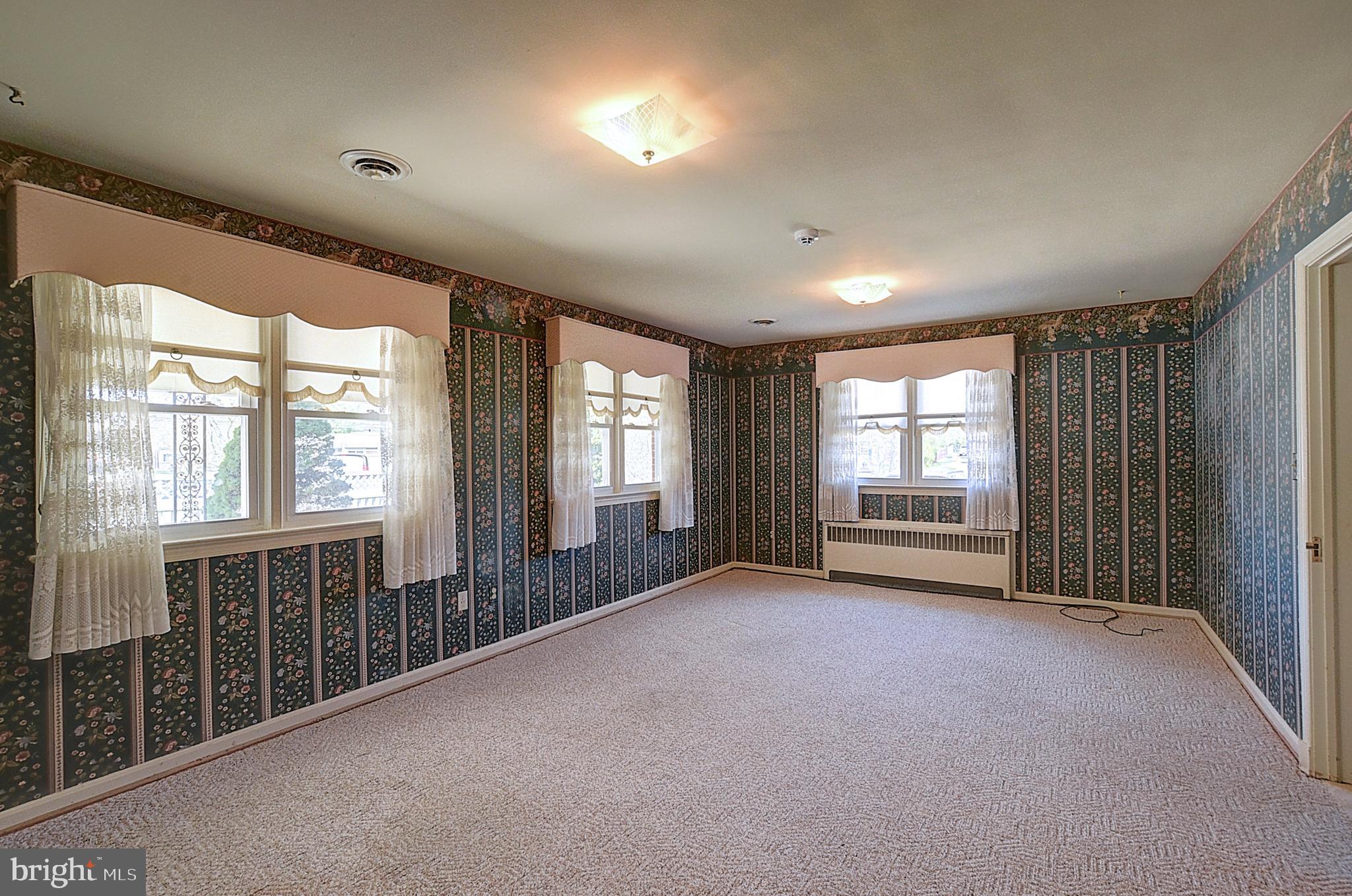 6503 Horseshoe Road Clinton, MD 20735 - Photo 9 of 17 Family Room