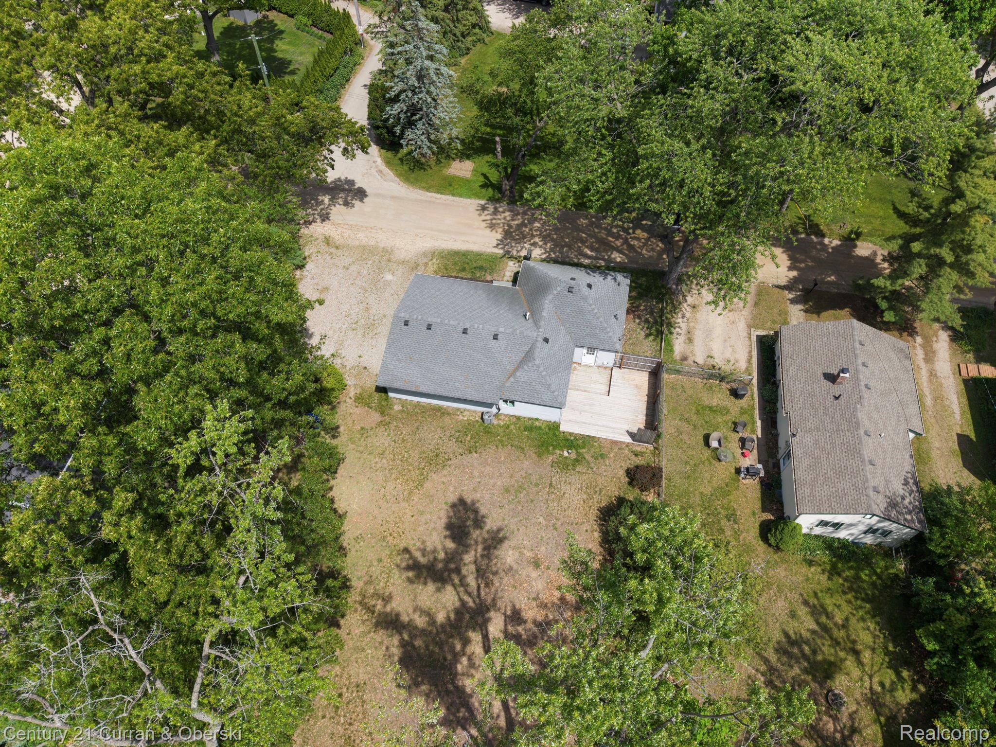 2374 Lakena Road West Bloomfield, MI 48324 - Photo 54 of 60 54-web-or-mls-DJI_20260604145645_0025_D.jpg