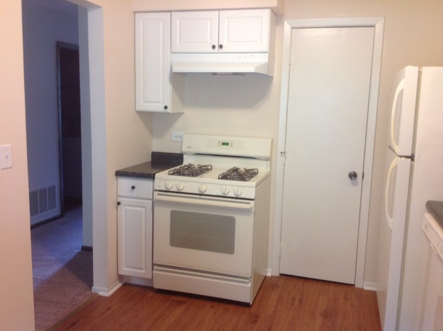 1454 North Elmhurst Road, Unit 201B Mount Prospect, IL 60056 - Photo 10 of 18