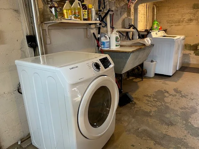 $220,000 | 515 Woodford Avenue, Endicott, NY 13760