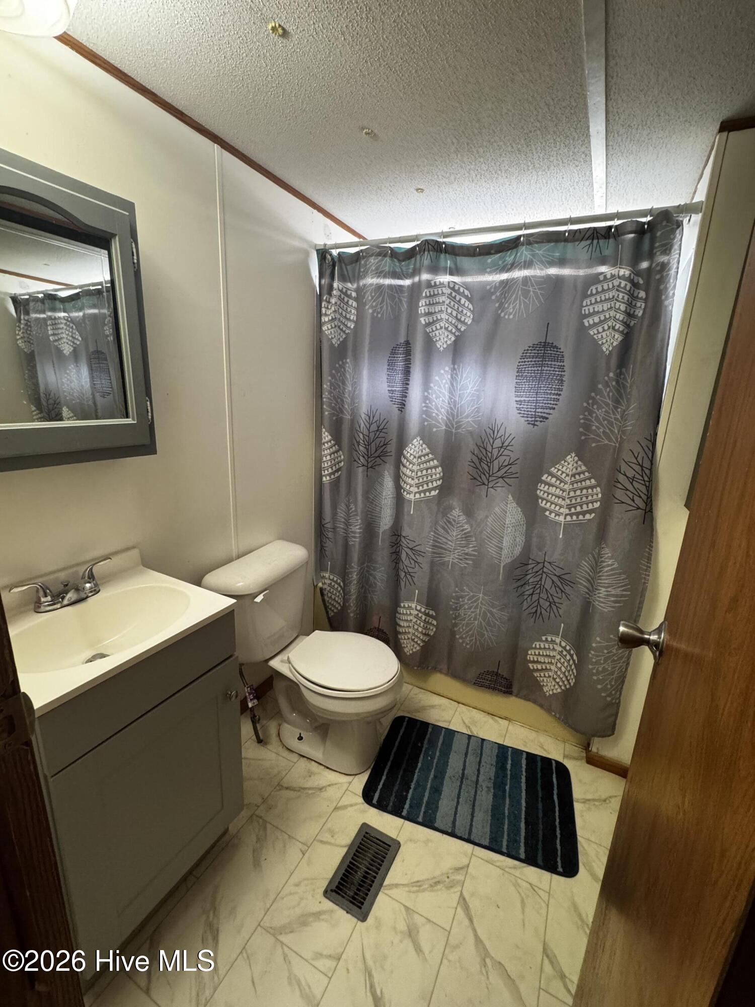 8103 Mackeys Road Roper, NC 27970 - Photo 13 of 24 hall bath
