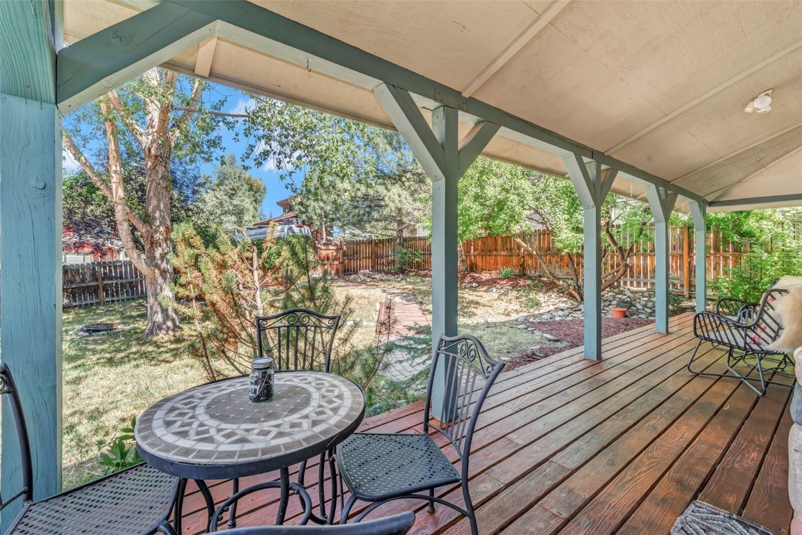 424 3rd Street Steamboat Springs, CO 80487 - Photo 20 of 48 a living room with furniture and a potted plant