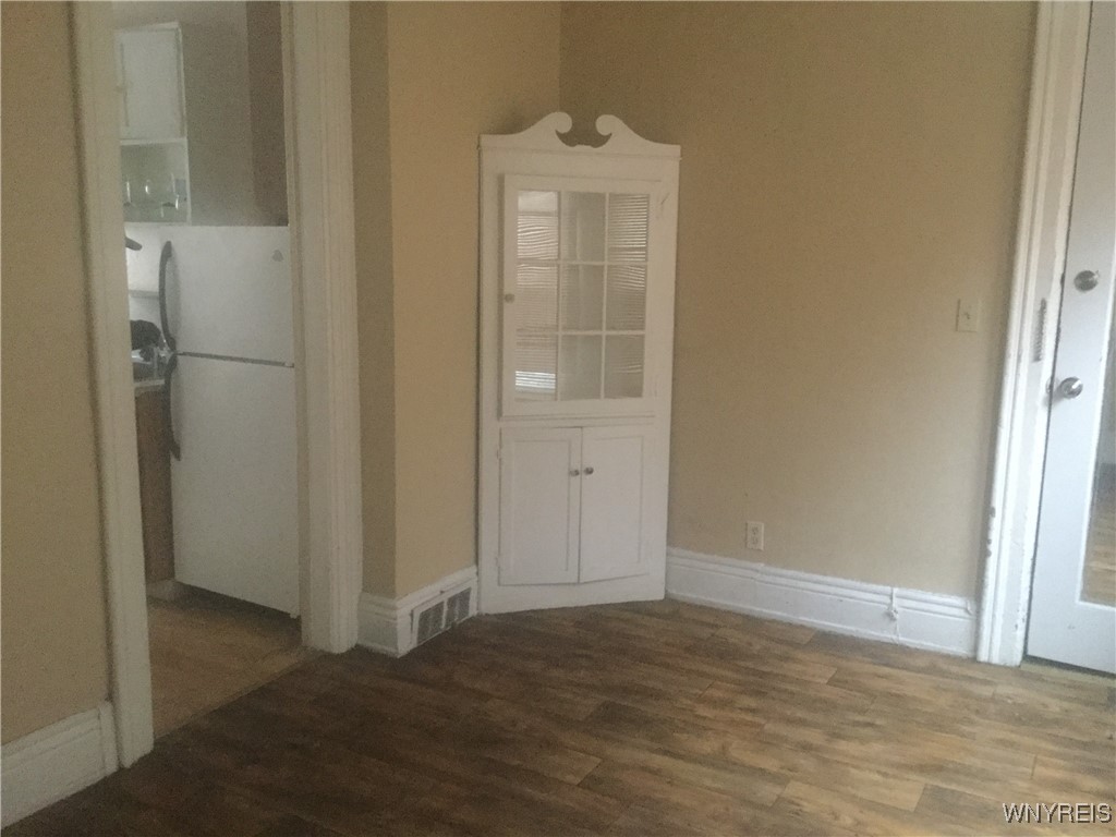 59 York Street Buffalo, NY 14213 - Photo 6 of 9