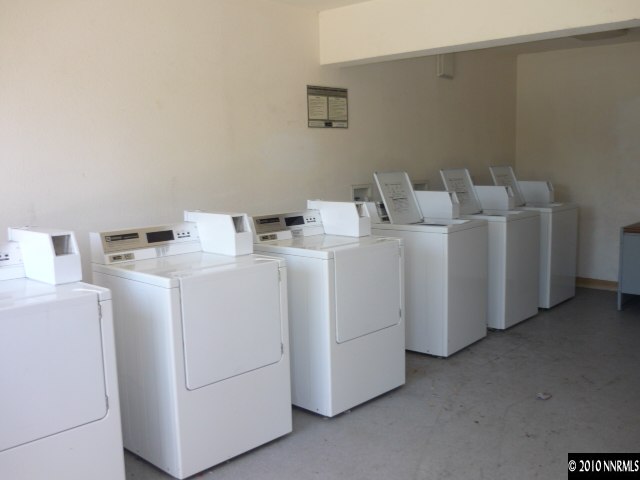 4170 Neil Road, Unit 15S Reno, NV 89502 - Photo 3 of 8 a utility room with dryer and washer
