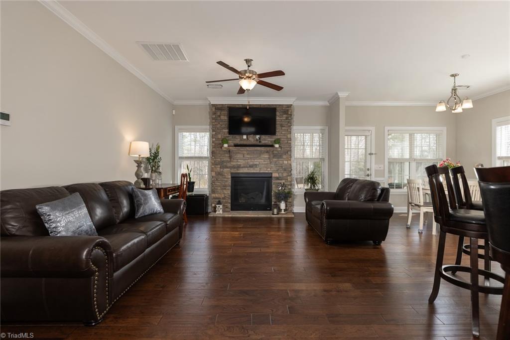 2826 Fallin Court High Point, NC 27262 - Photo 14 of 41