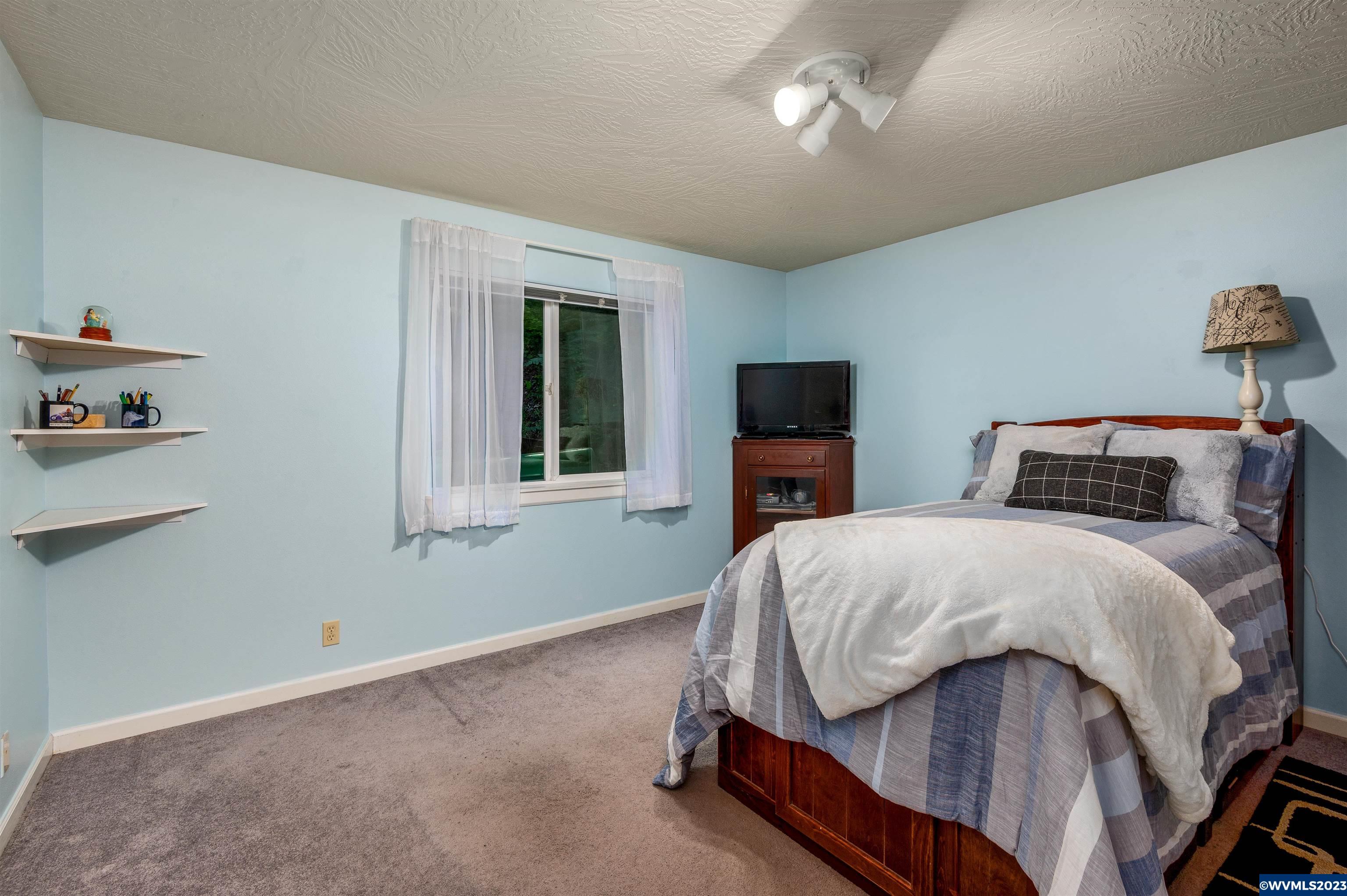 38210 Upper Camp Creek Road Springfield, OR 97478 - Photo 11 of 23