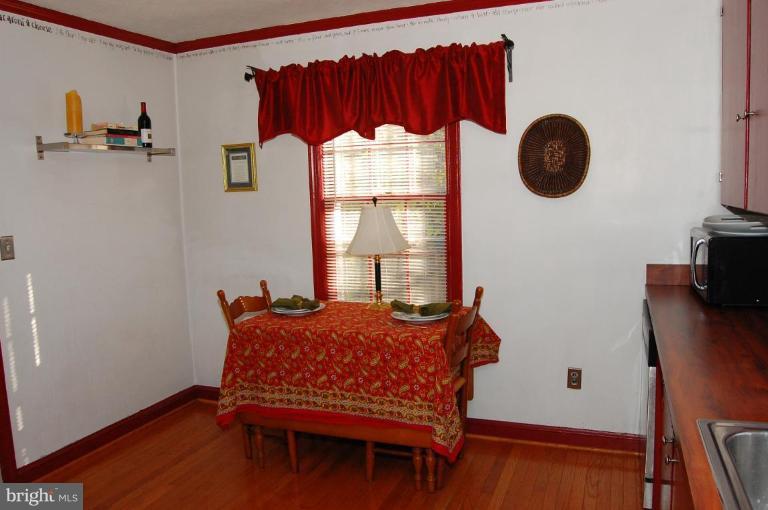 9310 Maple Street Manassas, VA 20110 - Photo 18 of 18 Kitchen #2