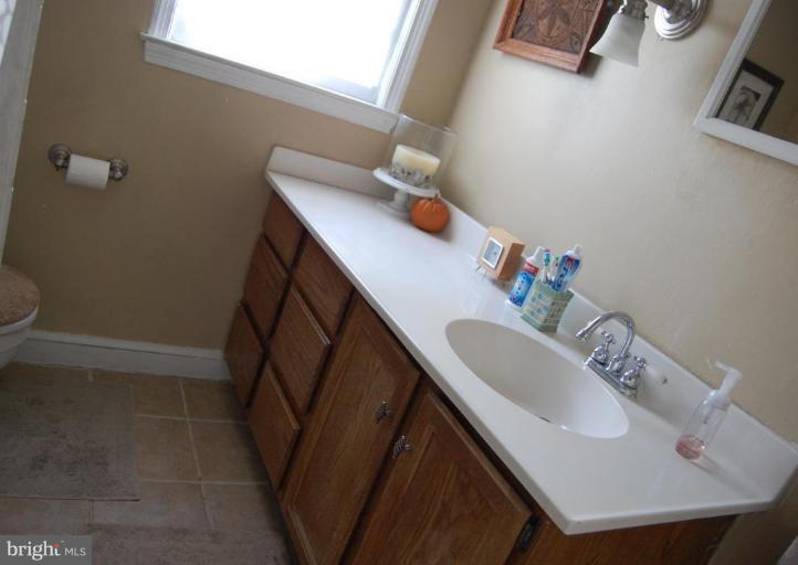 9310 Maple Street Manassas, VA 20110 - Photo 5 of 18 Bath #1