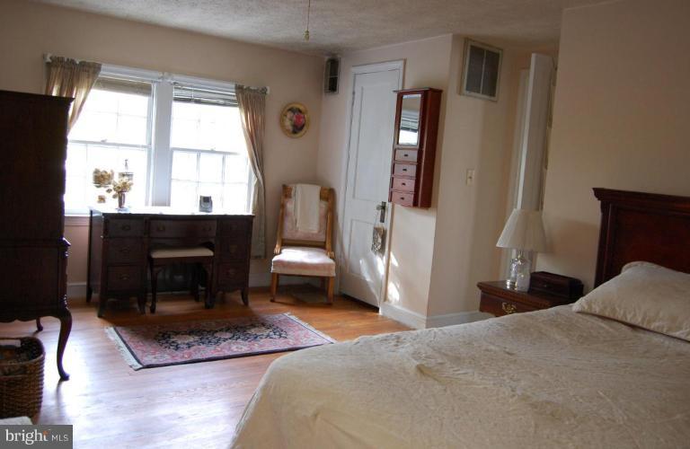9310 Maple Street Manassas, VA 20110 - Photo 10 of 18 Master Bedroom