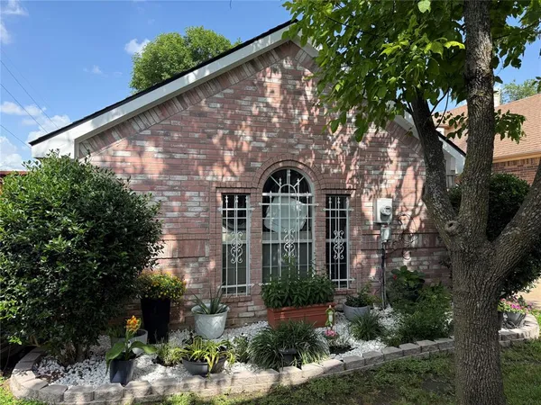 $2,100 | 3219 Rosebank Drive, Dallas, TX 75228
