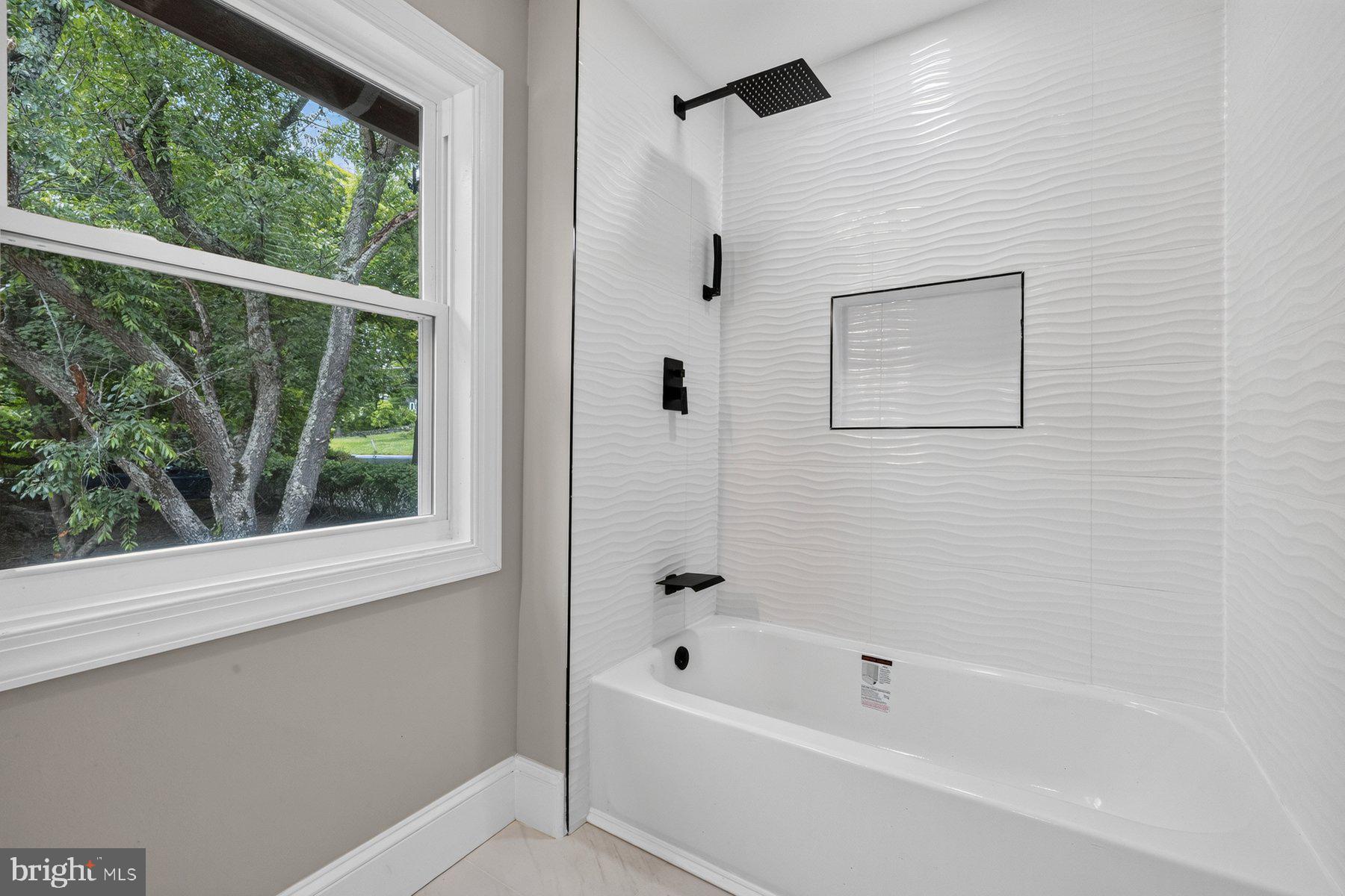 25546 Military Road Cascade, MD 21719 - Photo 28 of 43 Hall Bath