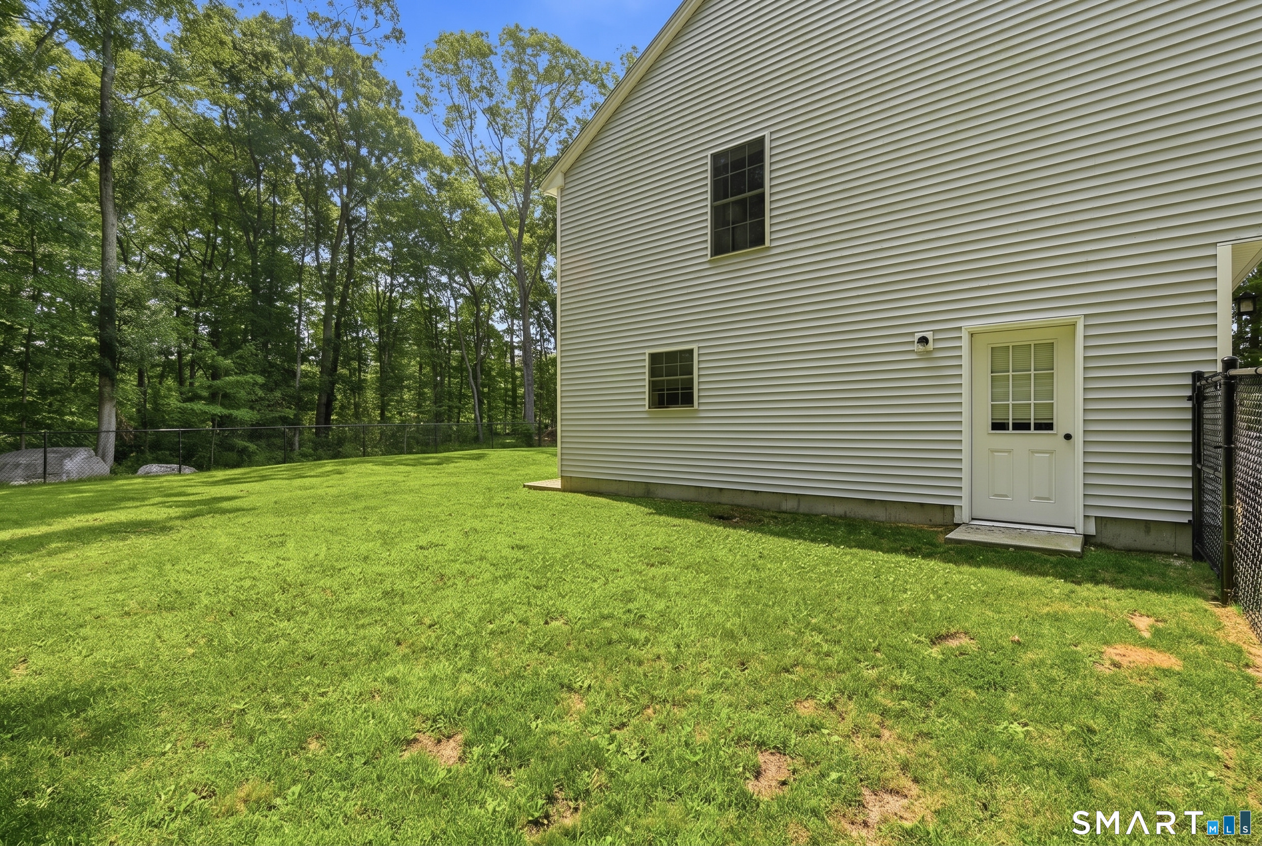 845 Old Colchester Road Montville, CT 06370 - Photo 35 of 38