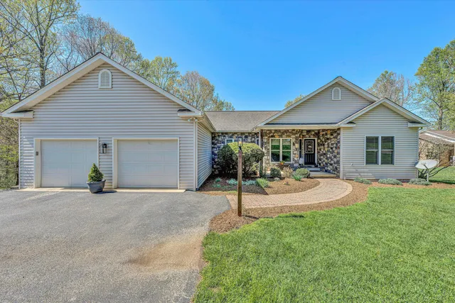 $929,000 | 1295 Idlewood Road, Hardy, VA 24101