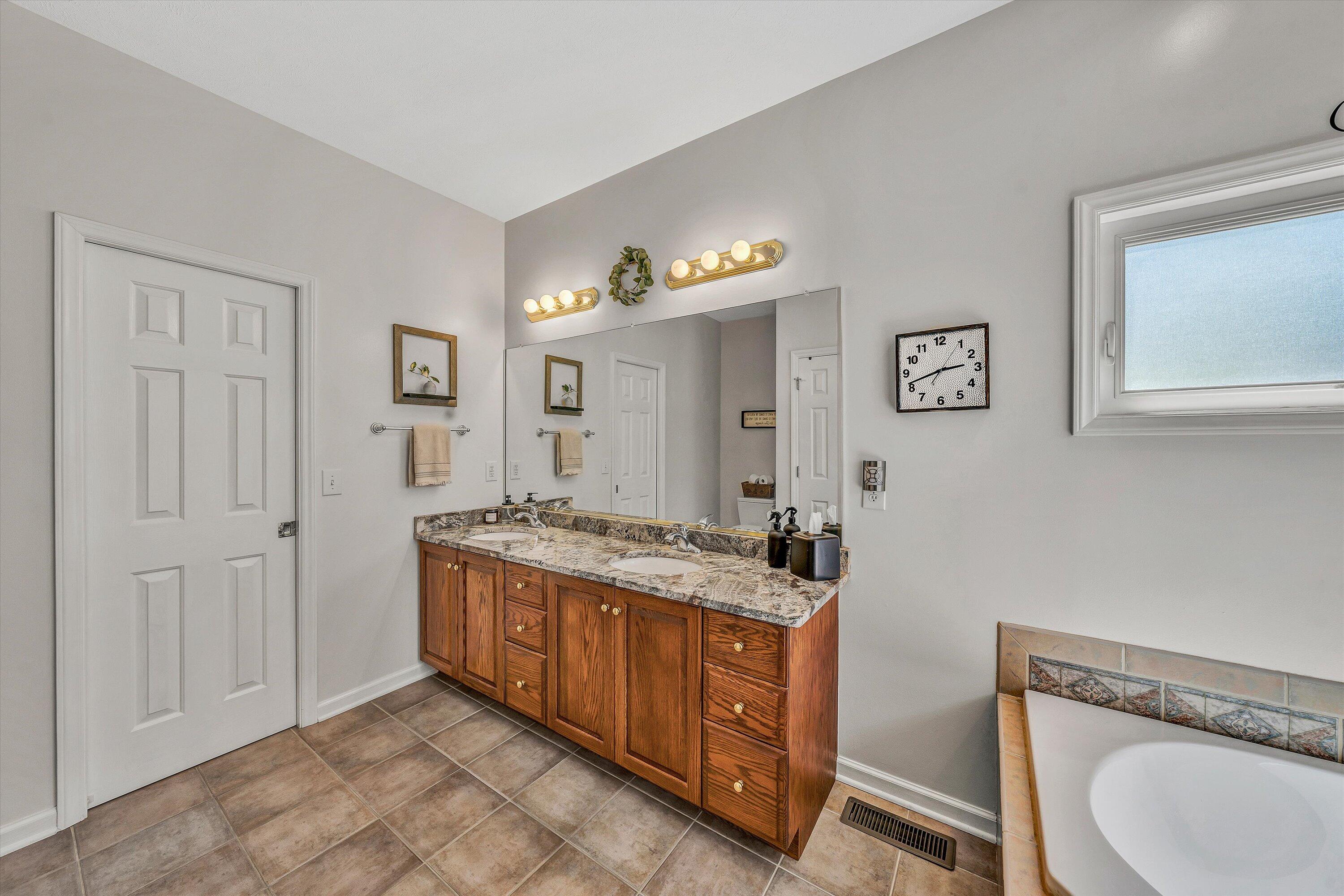 1295 Idlewood Road Hardy, VA 24101 - Photo 20 of 55 24-DSC00381