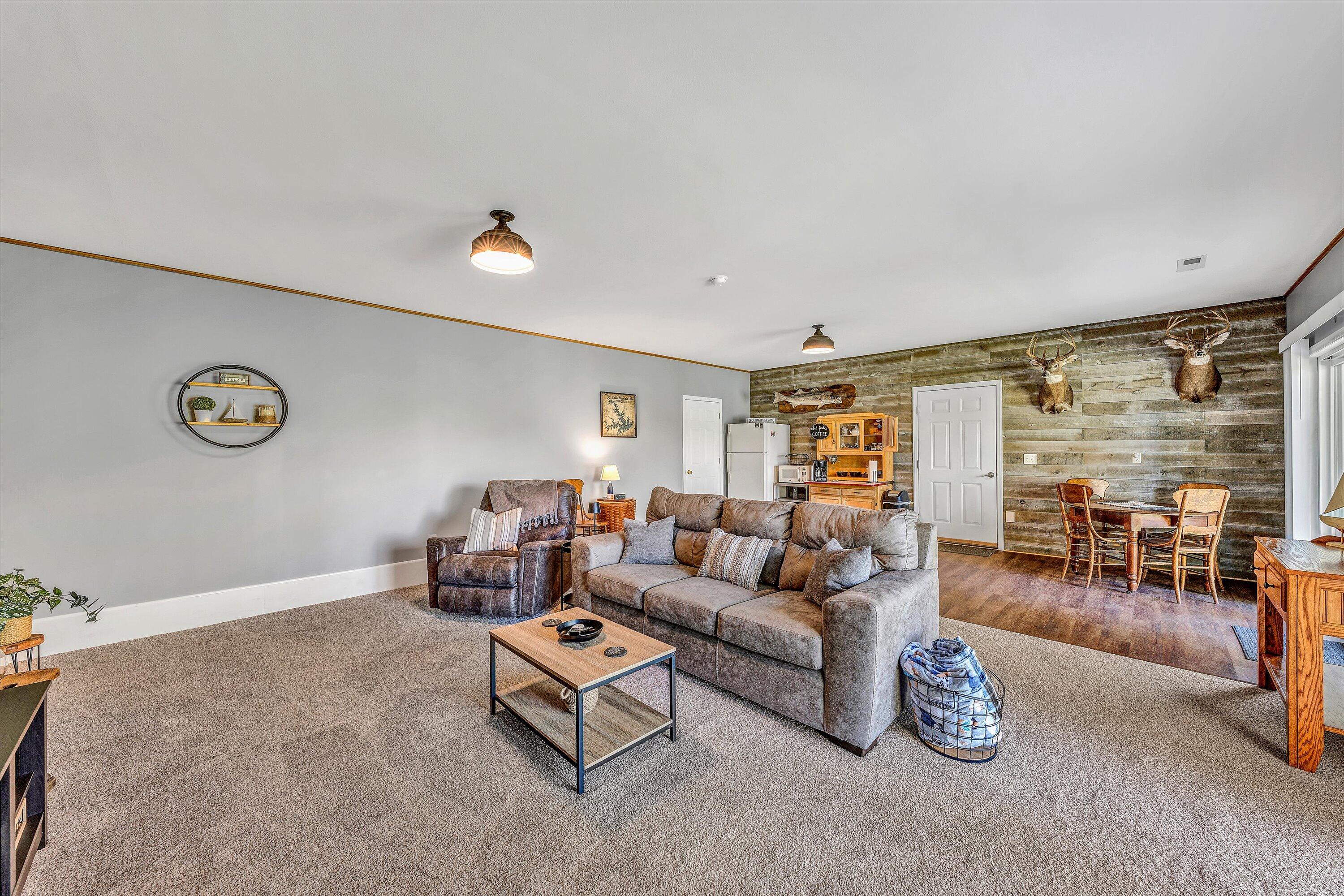 1295 Idlewood Road Hardy, VA 24101 - Photo 28 of 55 32-DSC00405